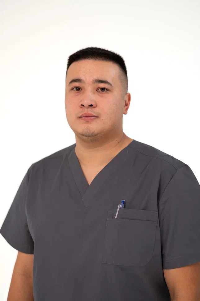 Врач клиники Плюс